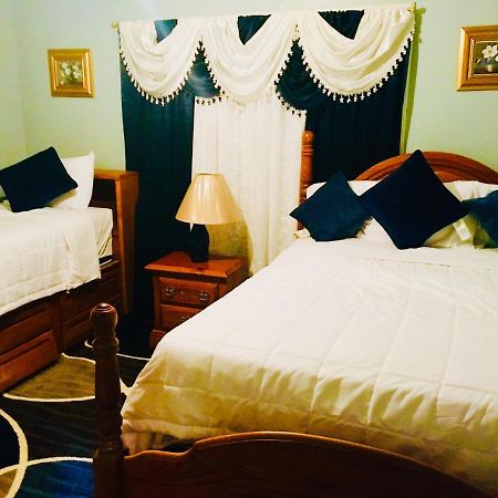 2 Bedroom Sleeps 6 Spacious Luxury Apartment 79 Montgomery Luaran gambar