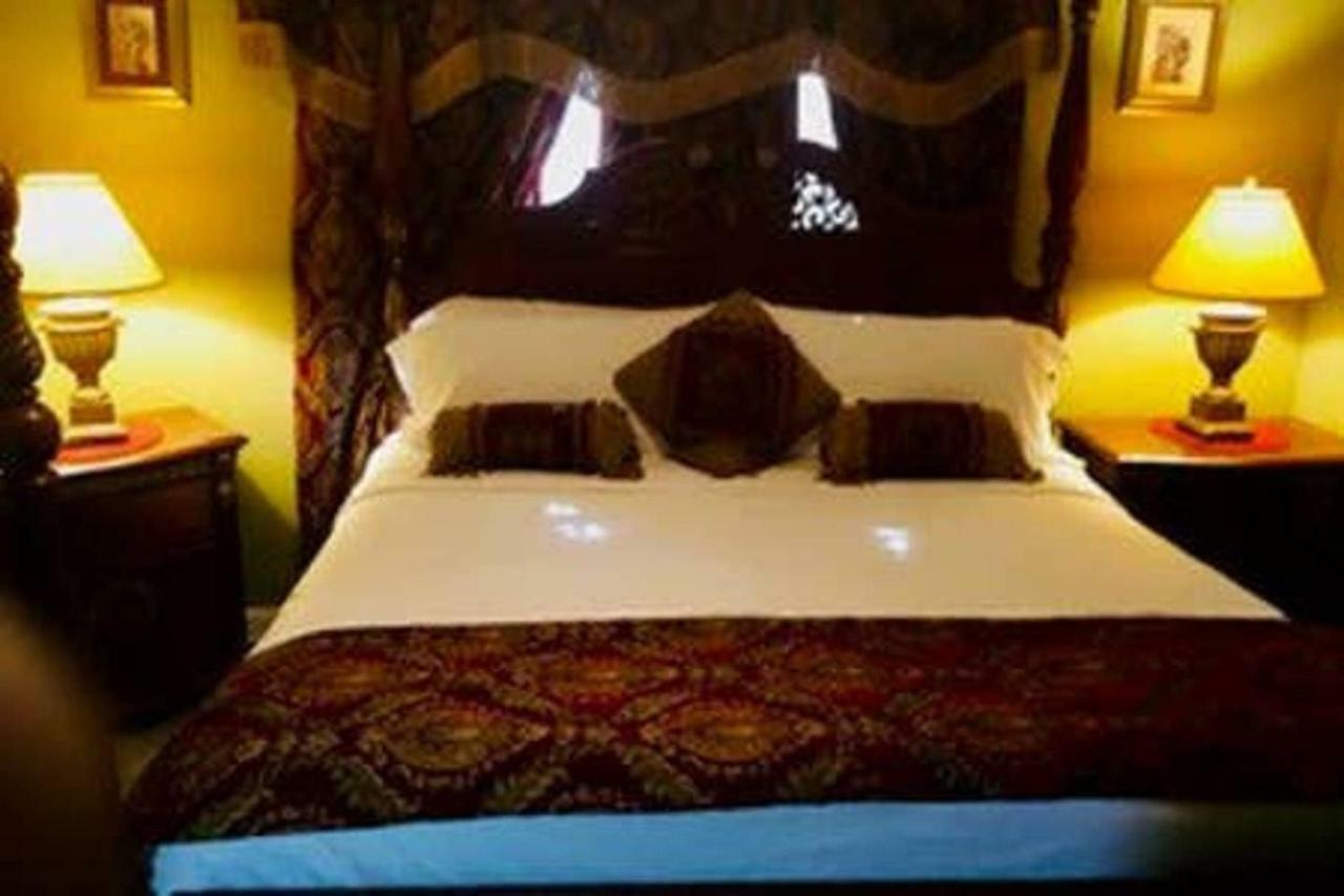 2 Bedroom Sleeps 6 Spacious Luxury Apartment 79 Montgomery Luaran gambar